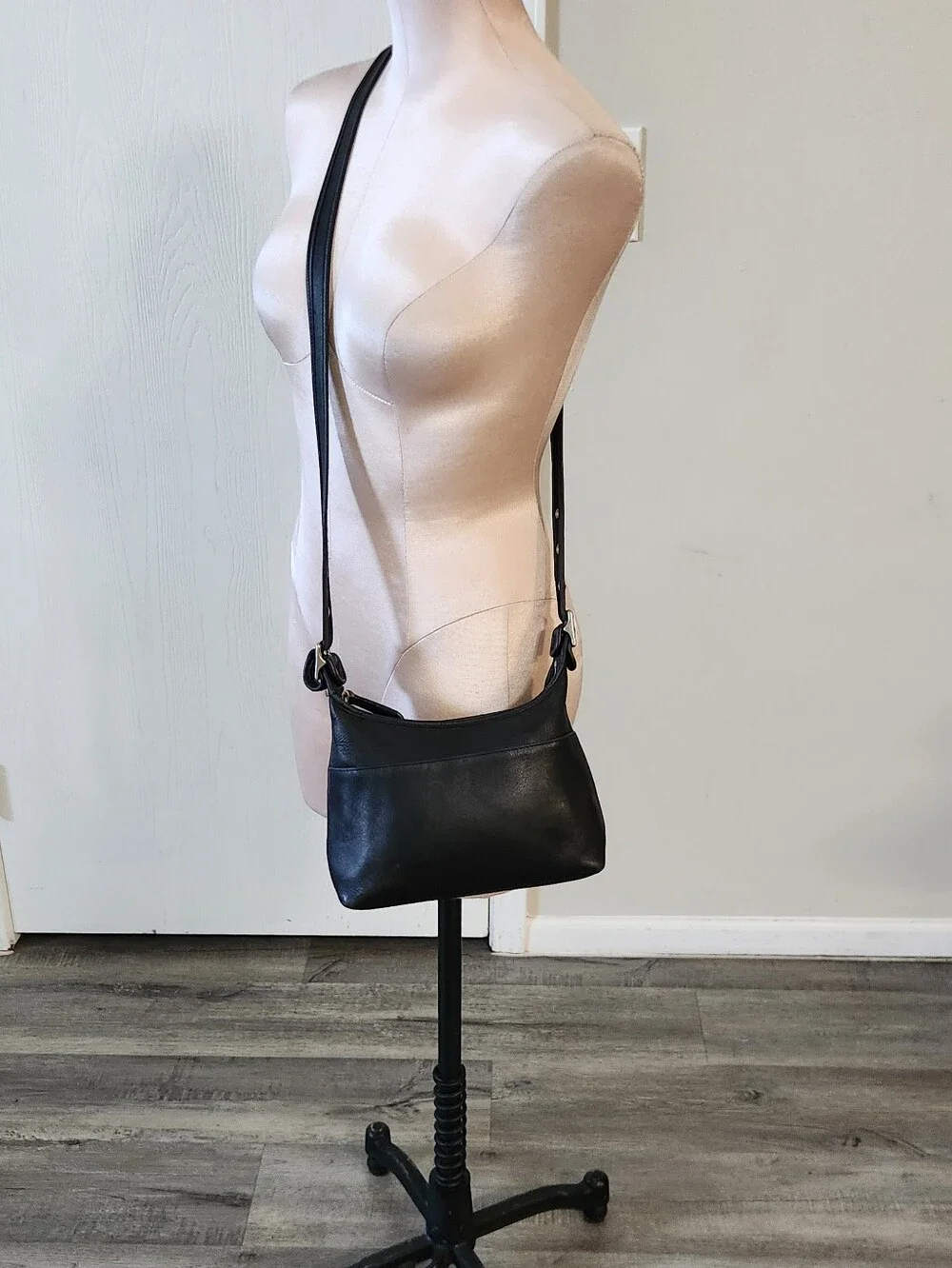 Vintage Coach Janice Legacy Bag Black‎ Leather Crossbody Bag